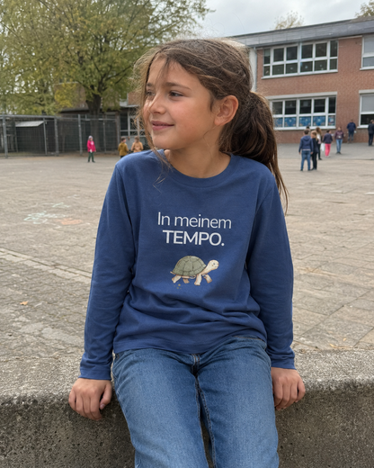Premium Kinder Langarmshirt Schildkröte „In meinem Tempo.“